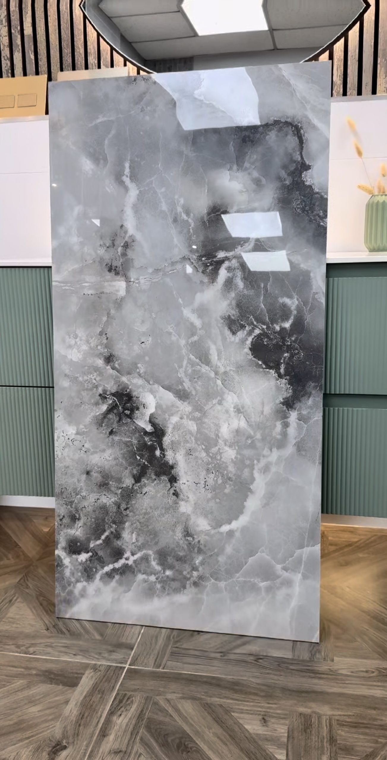 Onyx matrix 1200 x 600 - £32 per m2